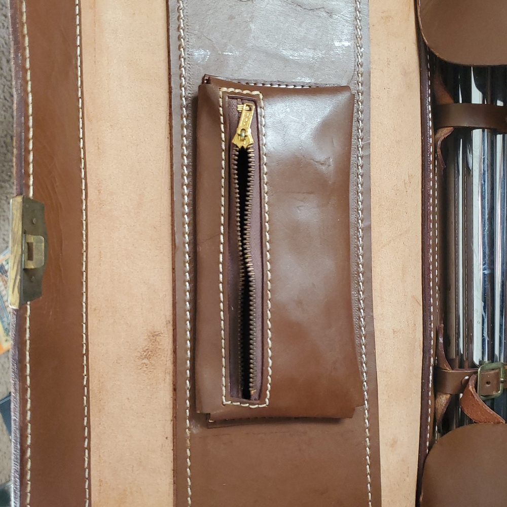 Vintage 1960s Camera Kit w/ Leather Case – Flashcube + Accessories - Picture 3 of 13